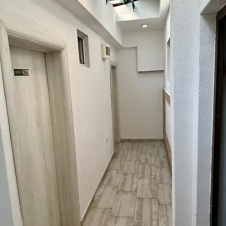 Hotel And Lounge Connect- Chair Skopje