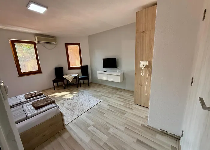 And Lounge Connect- Chair Hotel Skopje