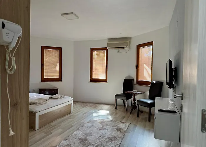 And Lounge Connect- Chair Hotel Skopje